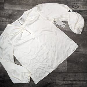 Worthington Twist Front Keyhole Long Sleeve Top Size M